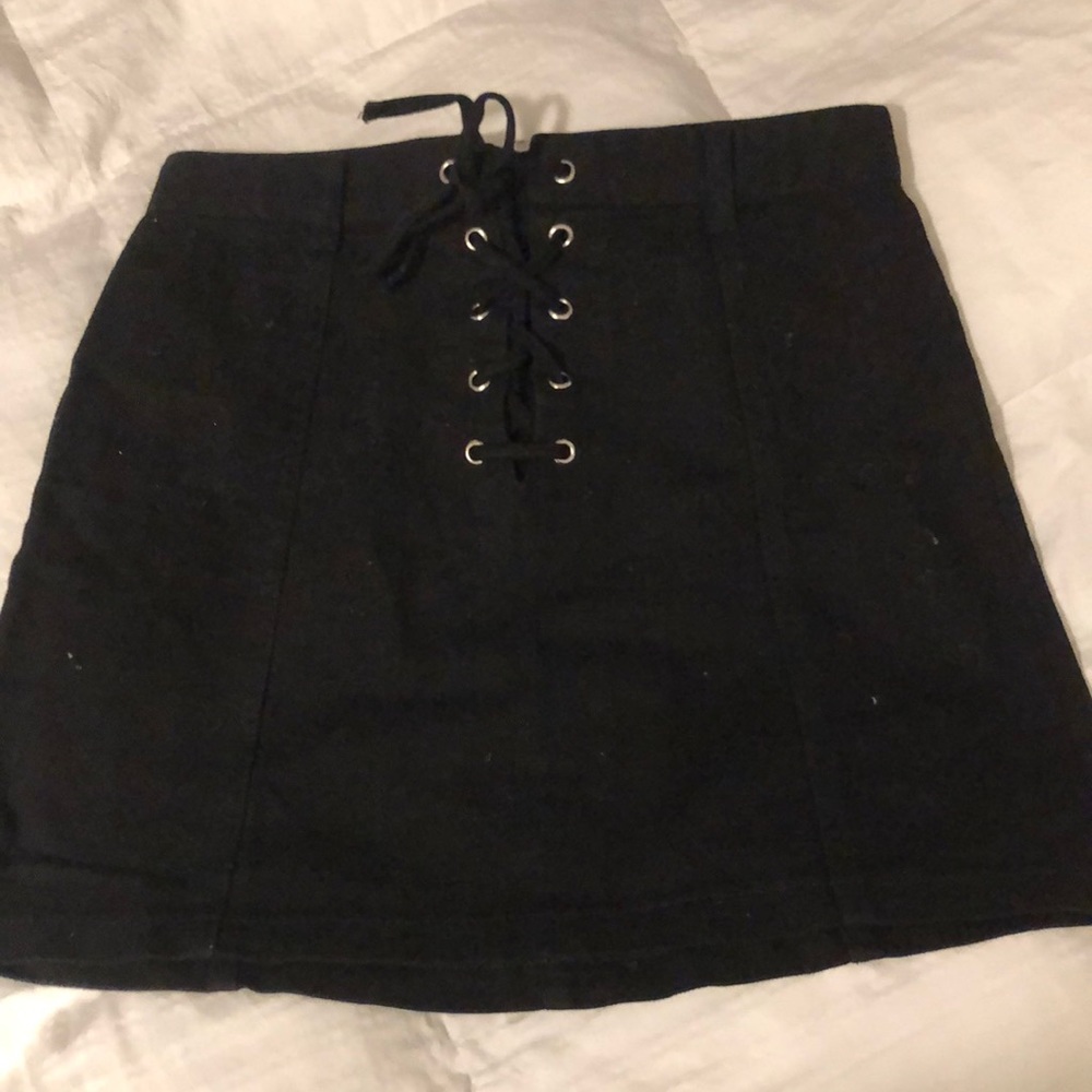 forever 21 black skirt